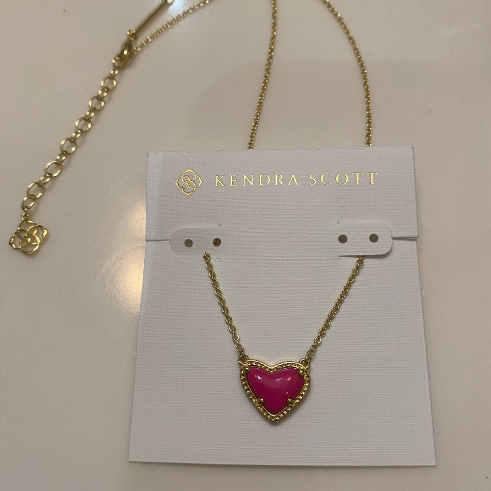 Kendra Scott Gold Necklace with Pink Heart Pendant. New with bag.